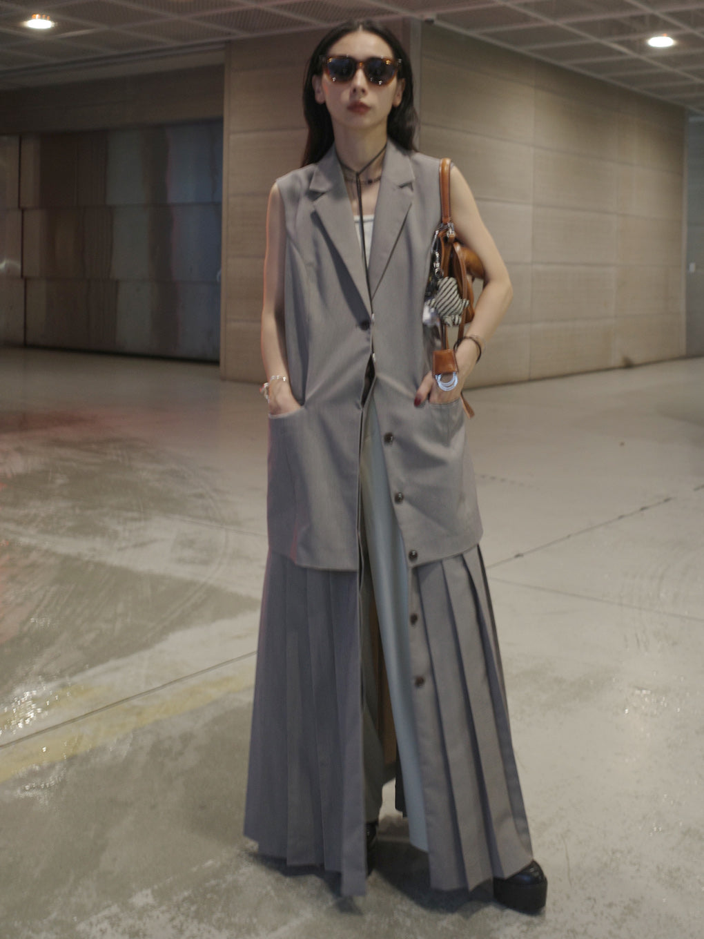 PLEATED SKIRT DOCKING SUIT DRESS