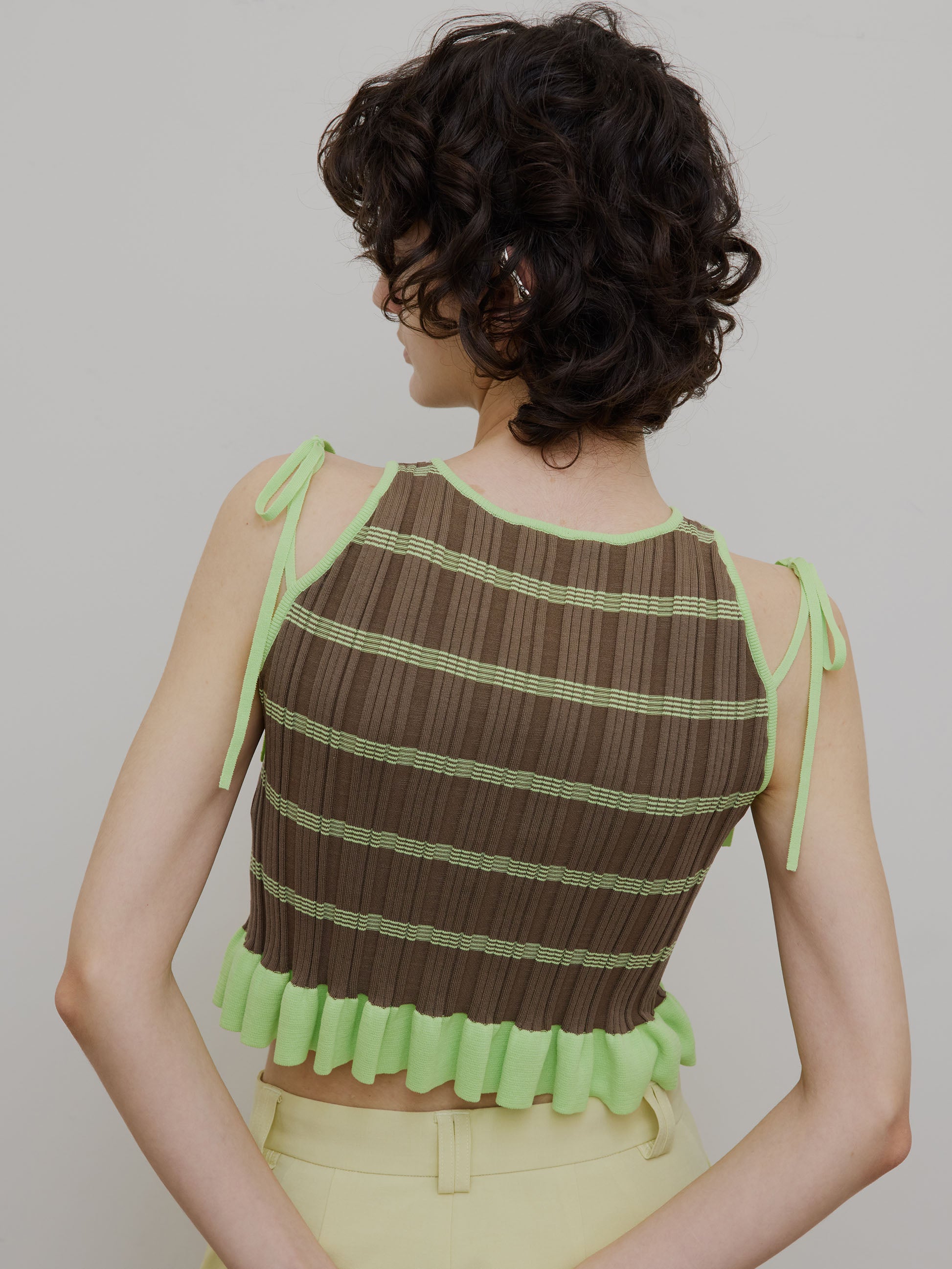 MEDI PURIPURI SHORT KNIT TOP