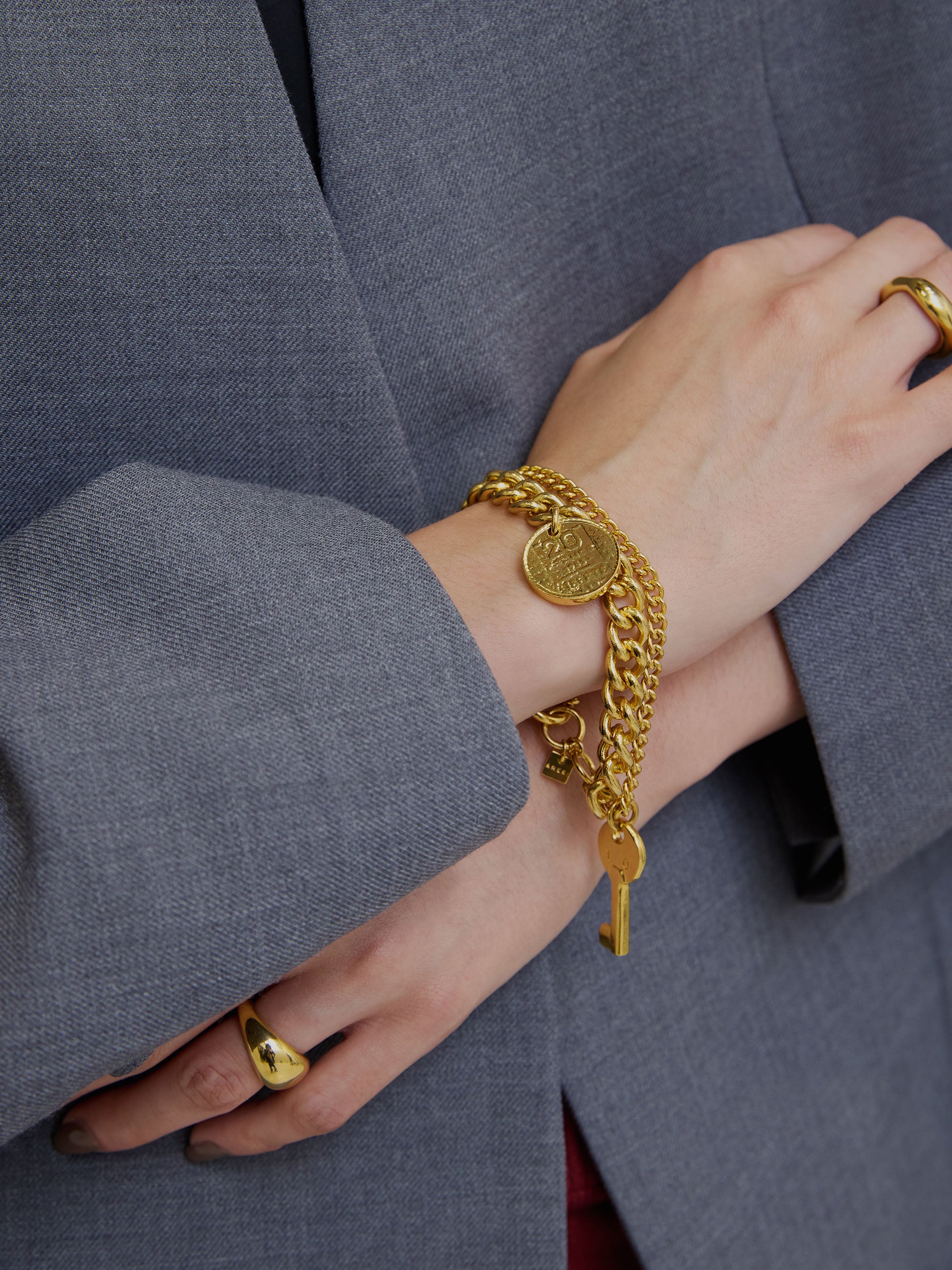 NICKEL FREE MOTIF CHAIN BRACELET