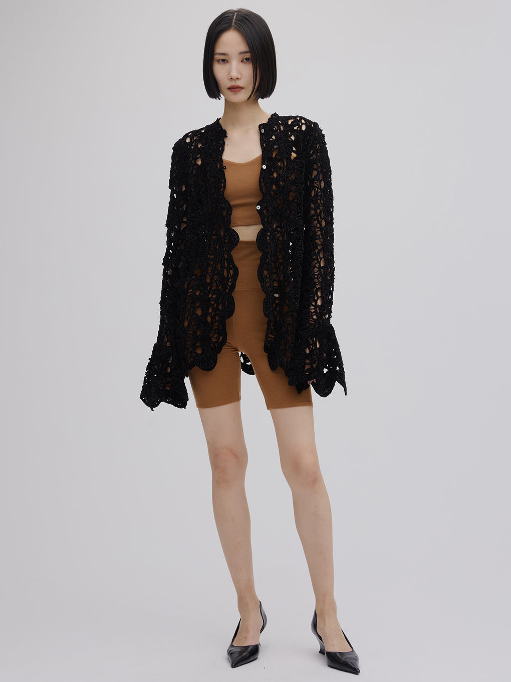 UND VELOUR LACE PEPLUM KNIT TOP