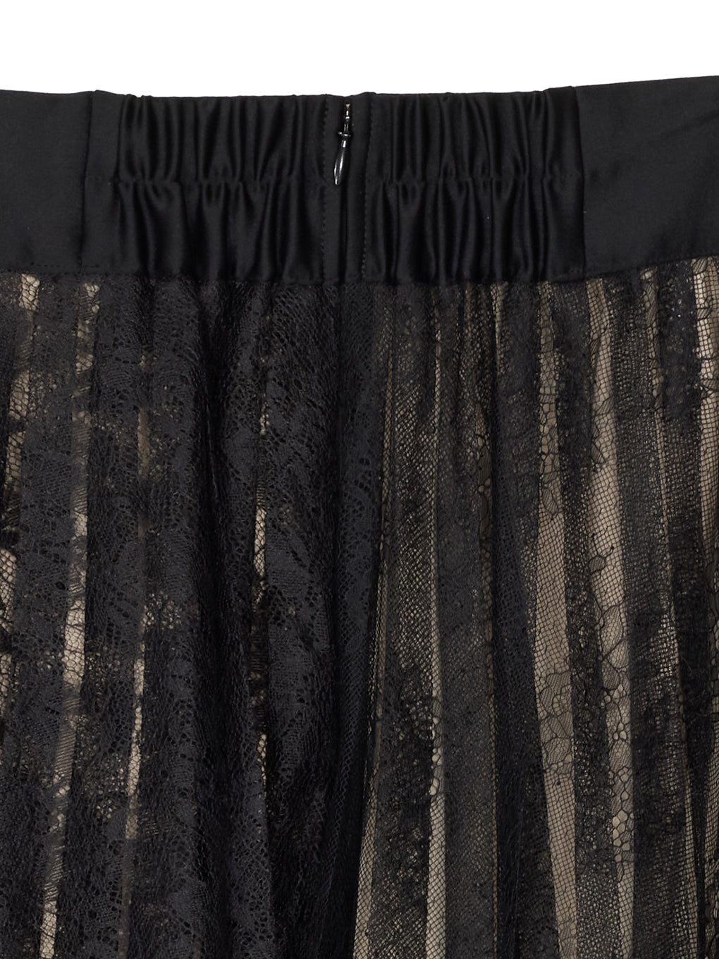 LAYERED LACE PLEATS SKIRT