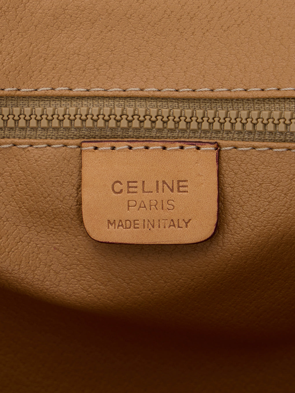 CELINE マカダムサークルロゴフラップショルダー