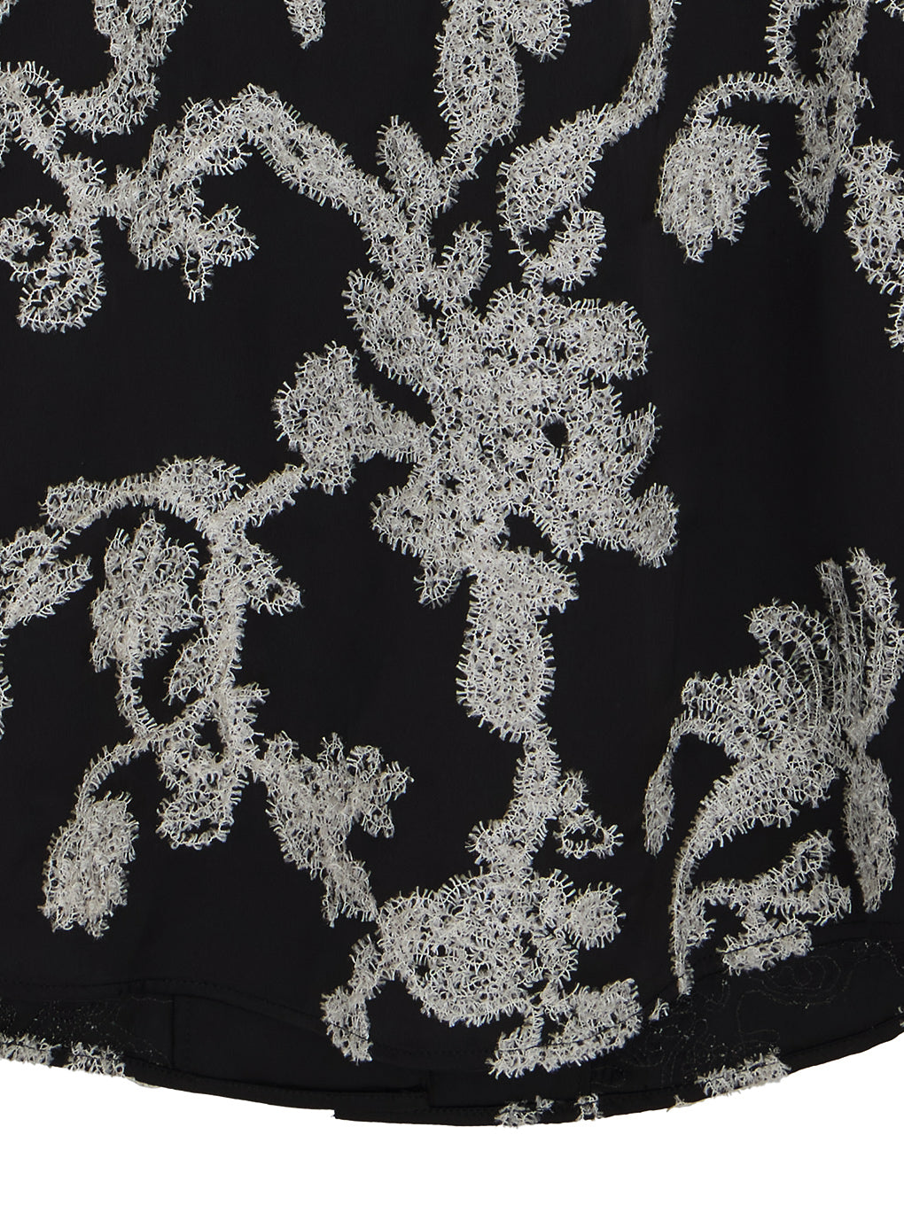 MOLE YARN EMBROIDERY SATIN SHIRT