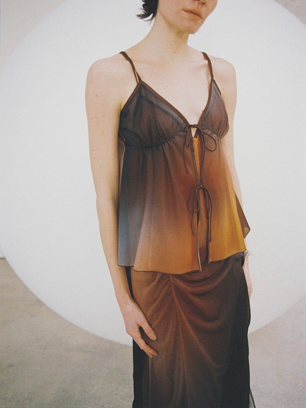 MEDI GRADIENT SHEER SET TOP