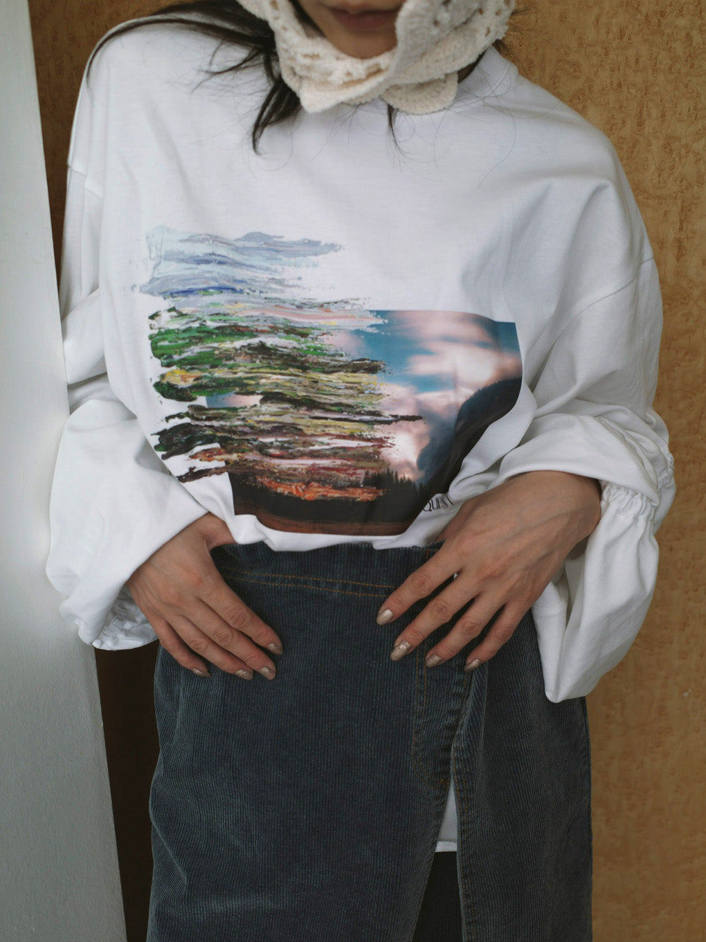 UND OIL PAINTING GATHER TOP