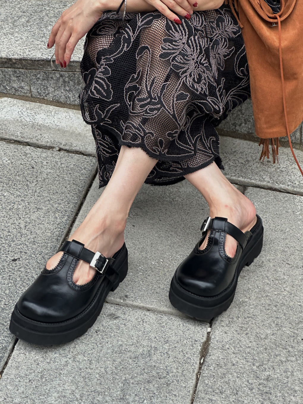 BROGUE SLIDE LOAFER
