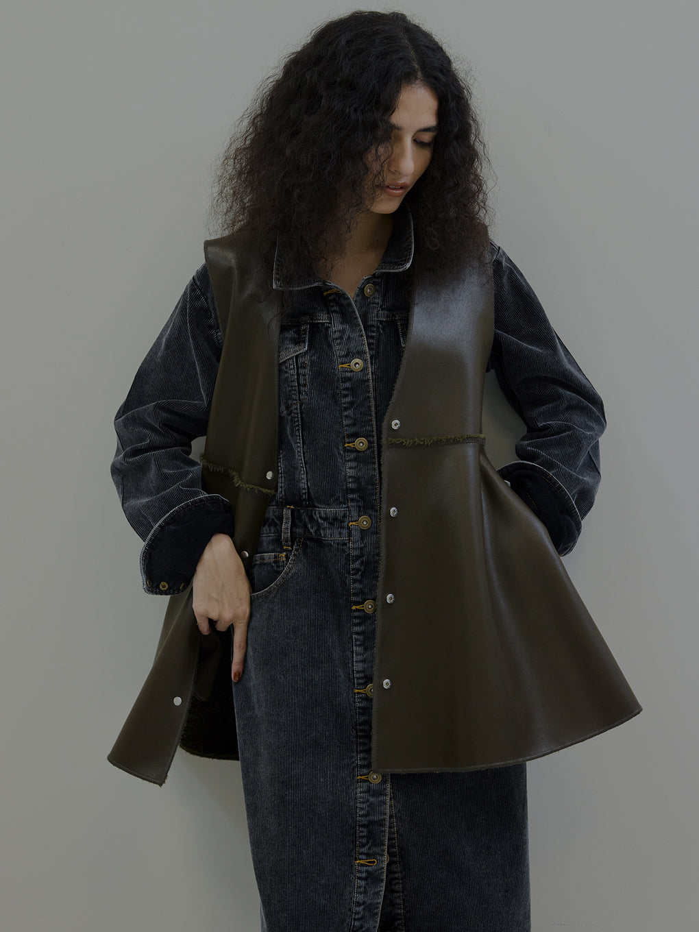 トップス BOA V NECK REVERSIBLE PEPLUM VEST BOA V NECK REVERSIBLE PEPLUM VEST