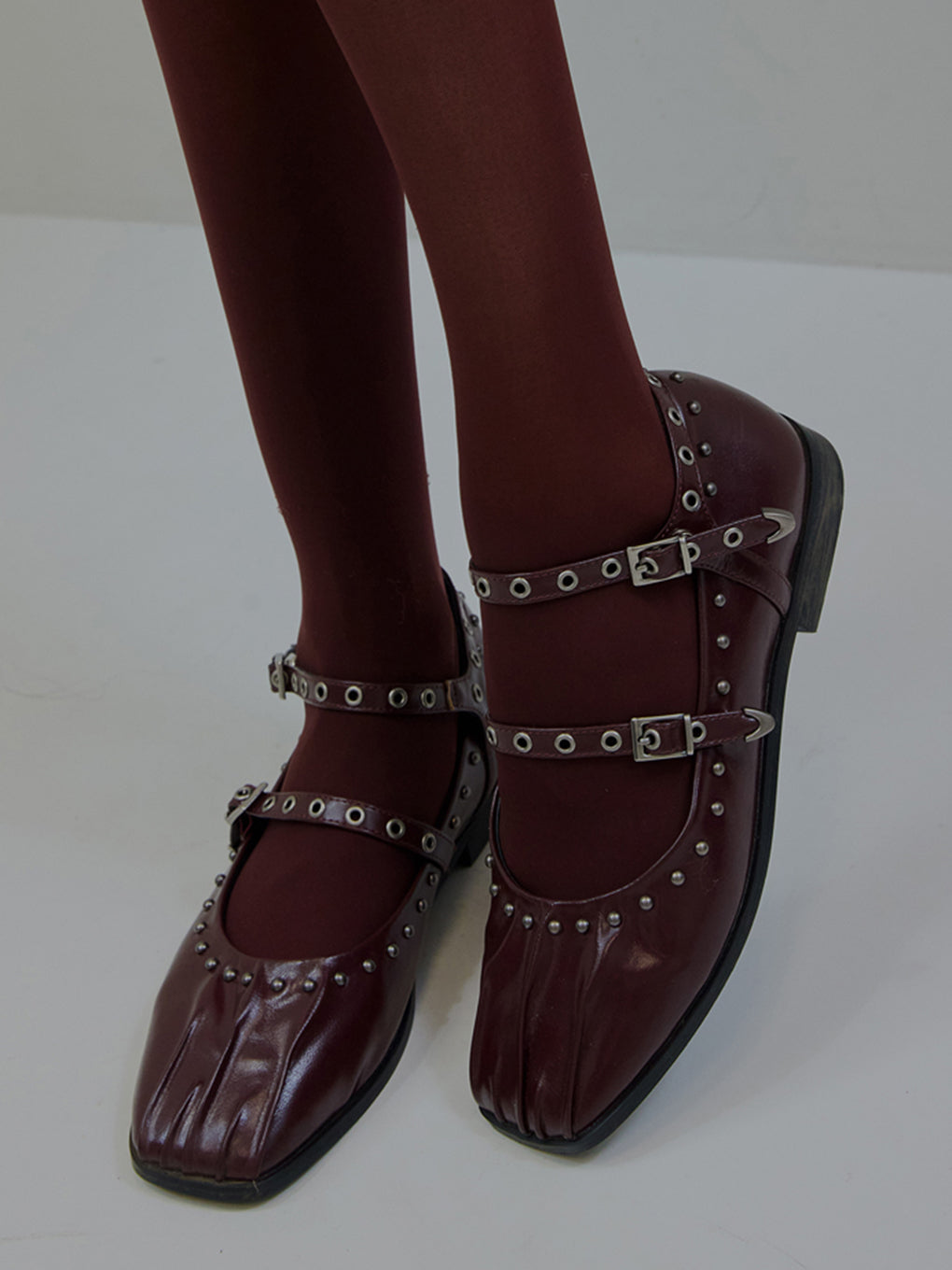 STUDS STRAP BALLET SHOES