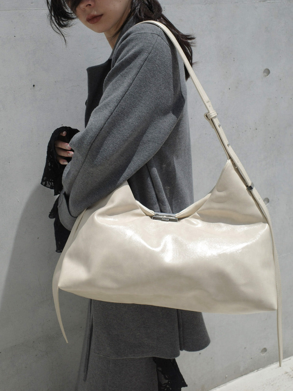 UND PARTS ACCENT ONE HANDLE BAG