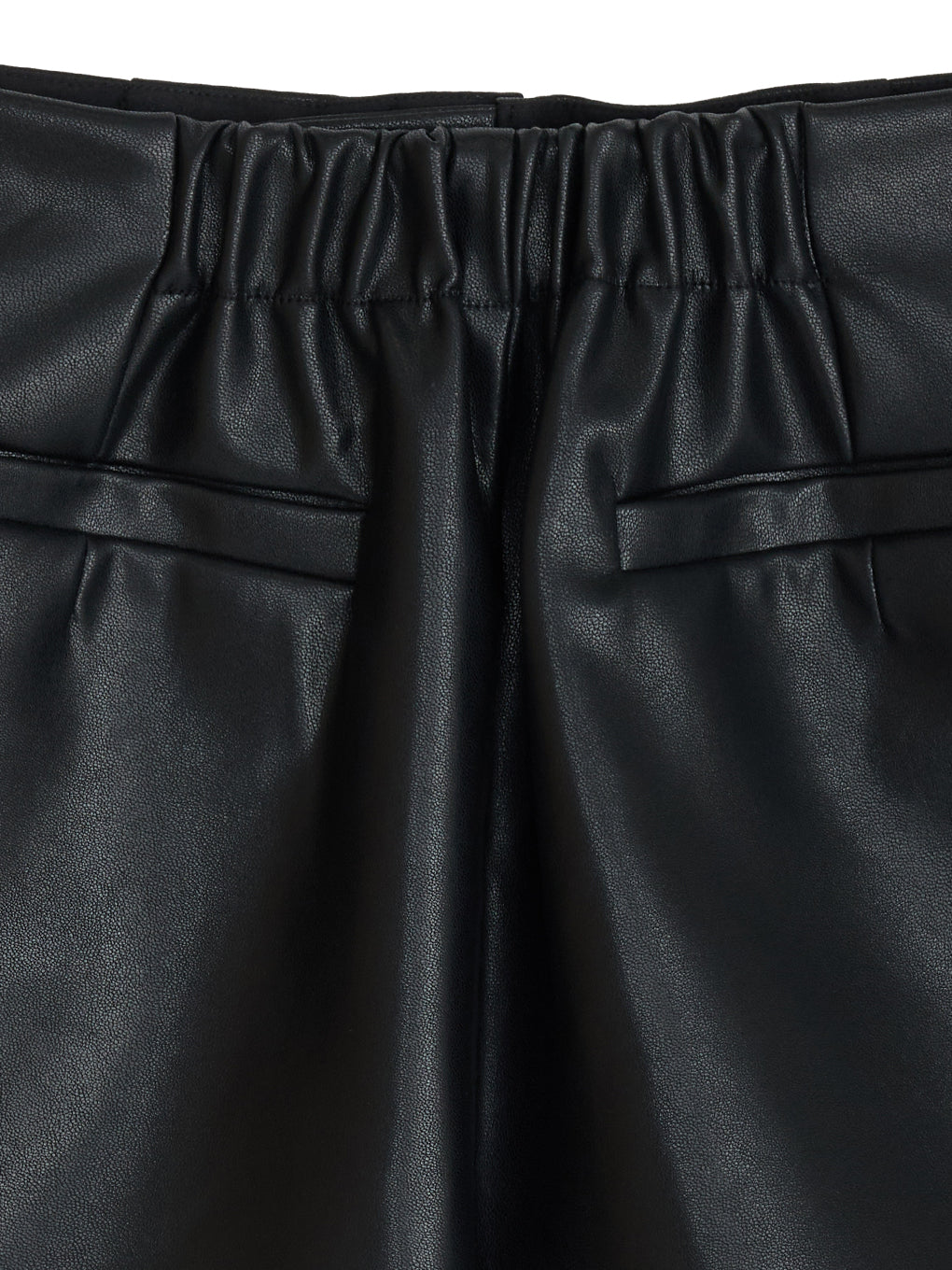 SYNTHETIC LEATHER SHORT PANTS