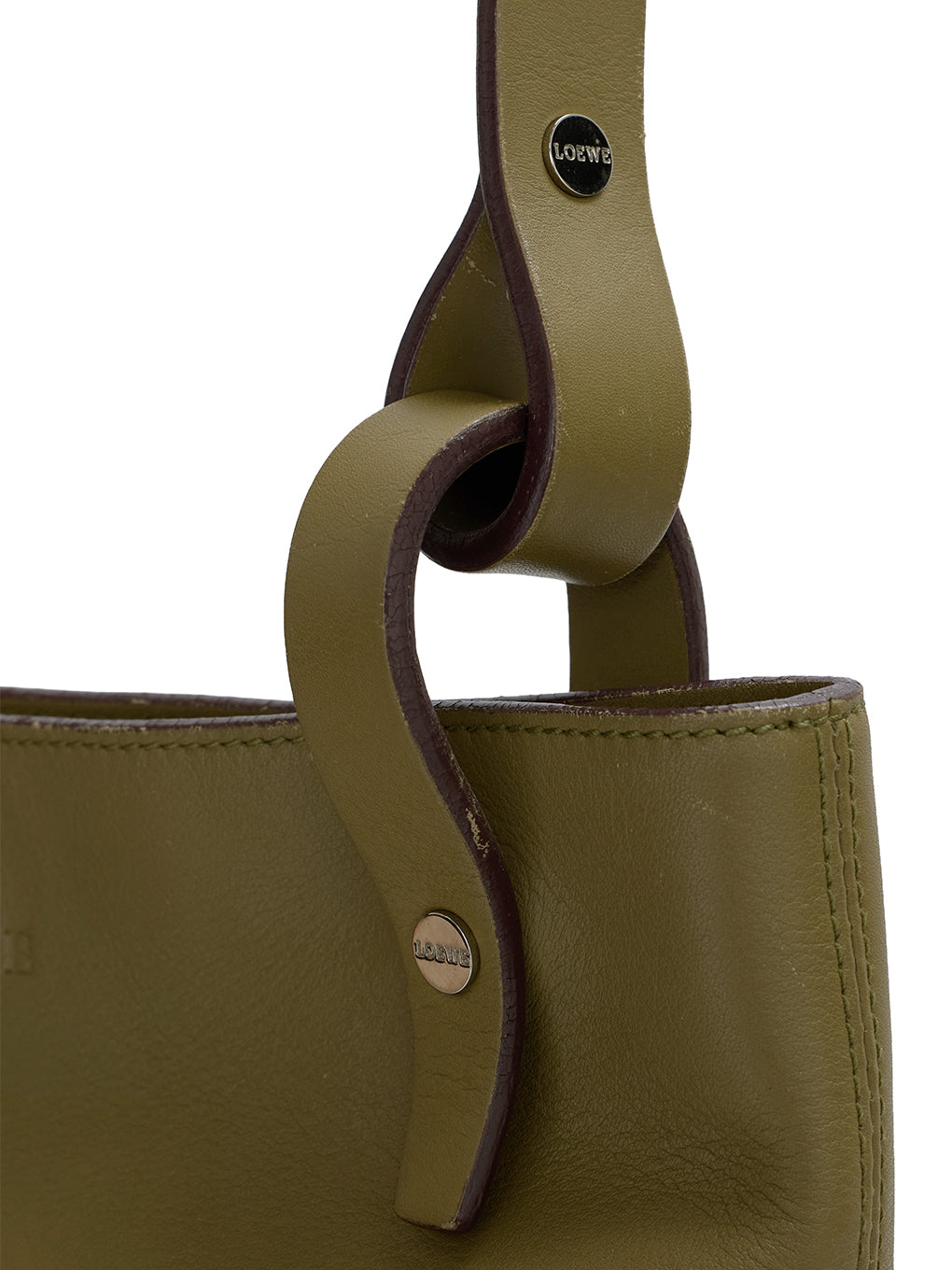 LOEWEレザーワンショルダーバッグ