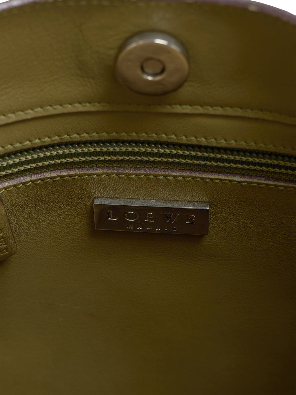 LOEWEレザーワンショルダーバッグ