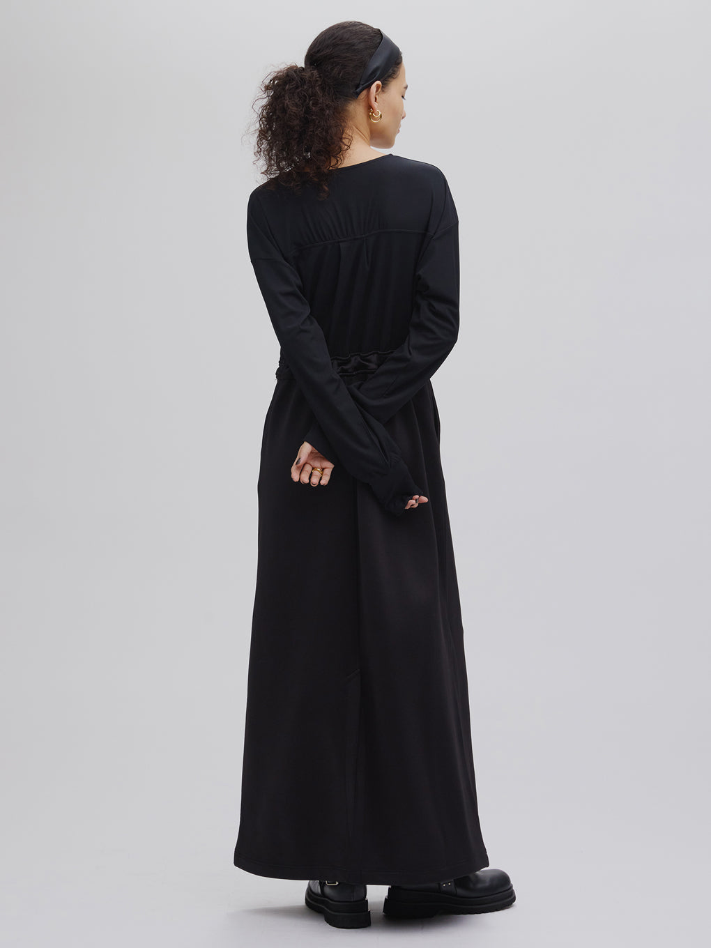 UND DOCKING DESIGN SWEAT DRESS