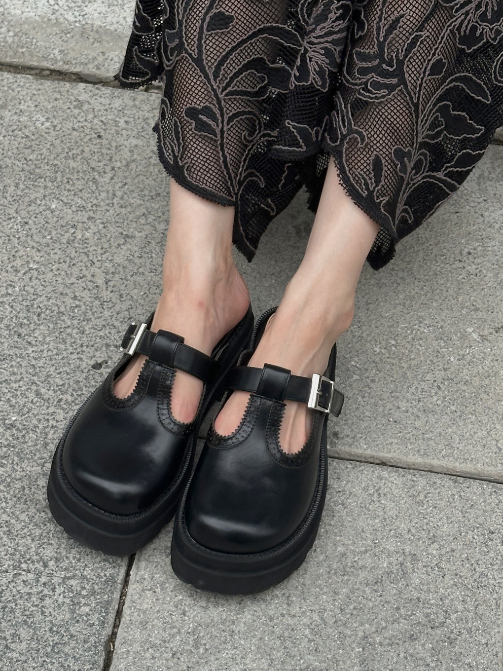 BROGUE SLIDE LOAFER