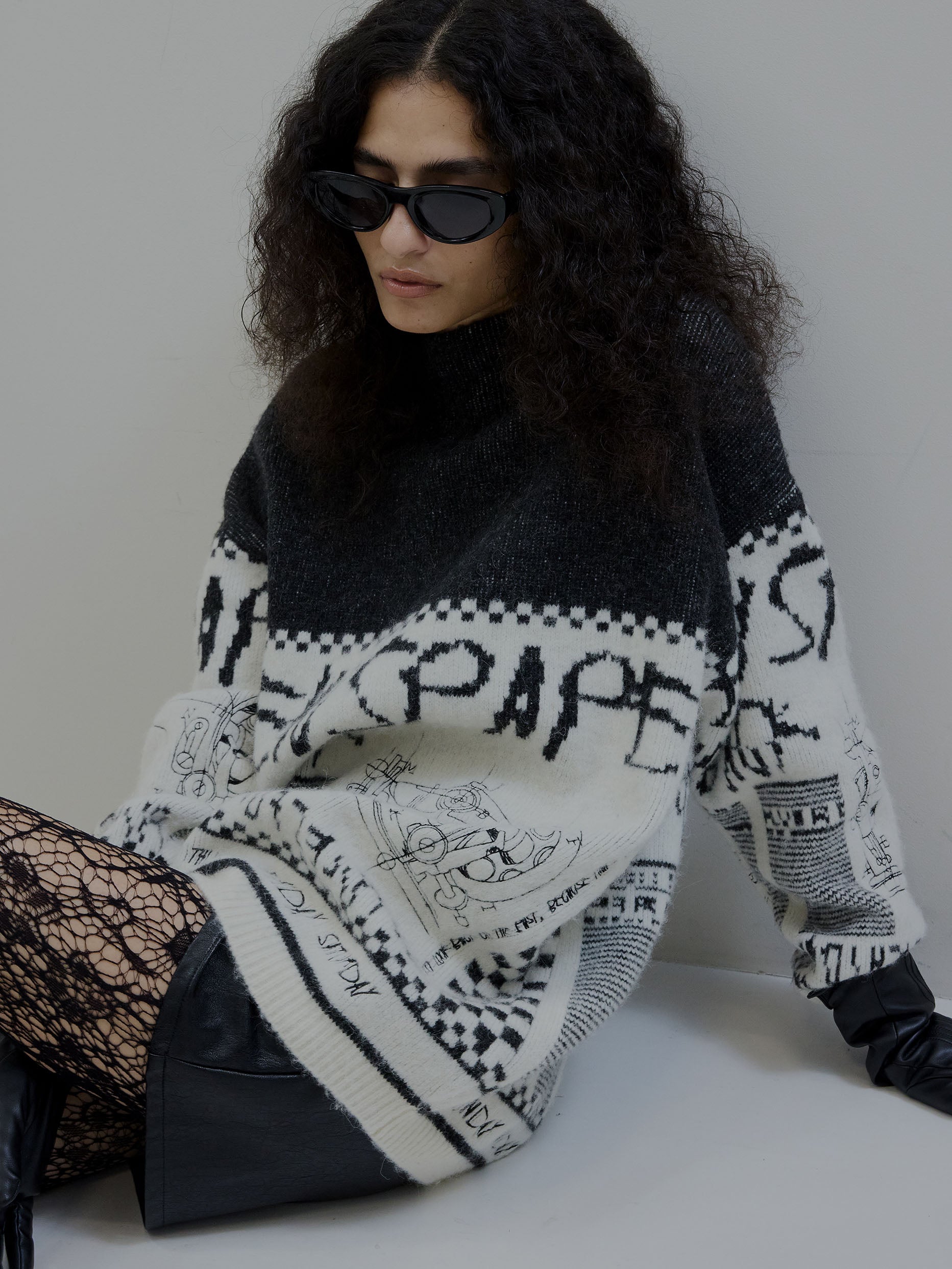 NEWS PAPER JACQUARED KNIT TOP