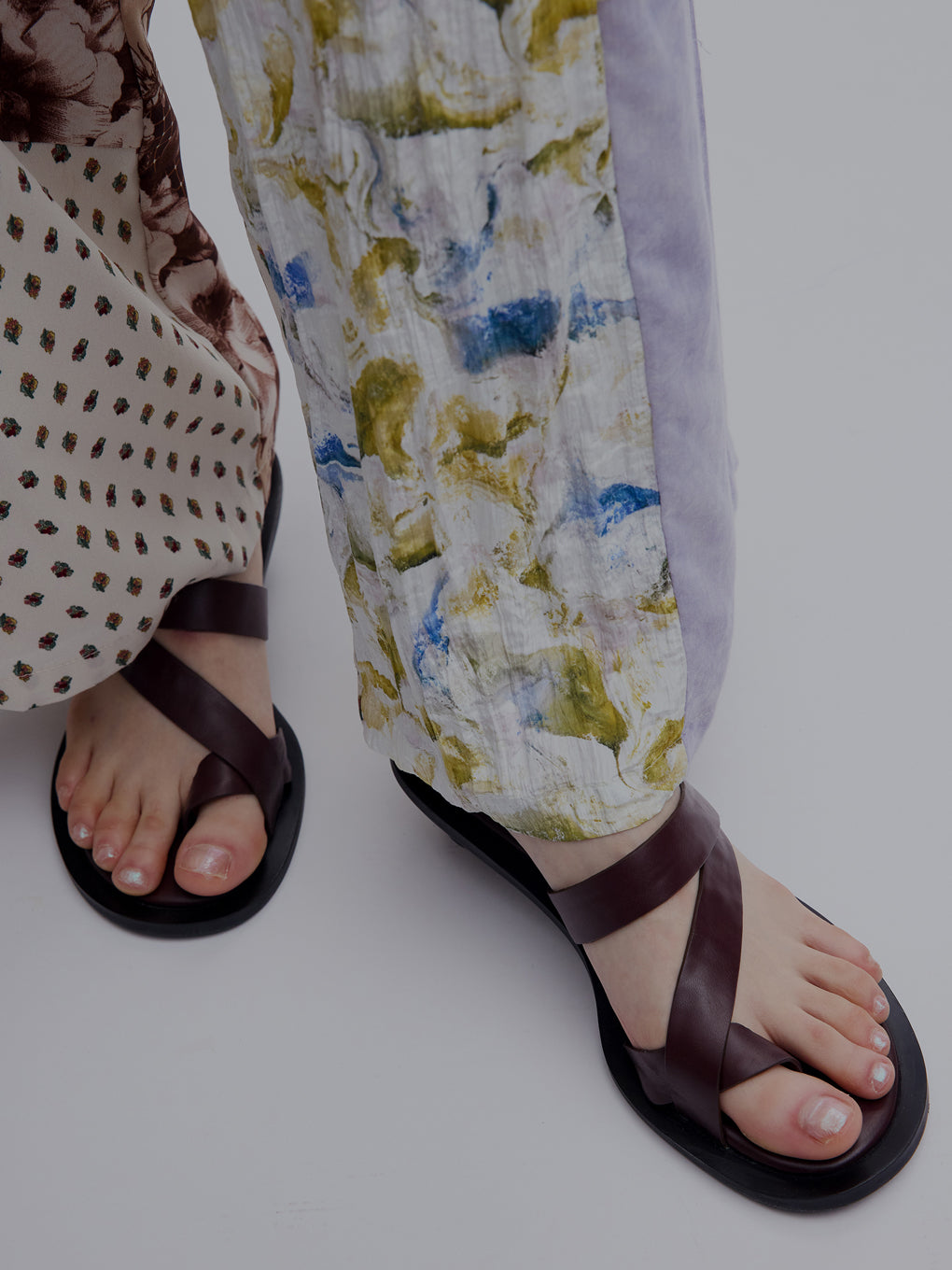 MEDI CROSS STRAP THONG SANDALS
