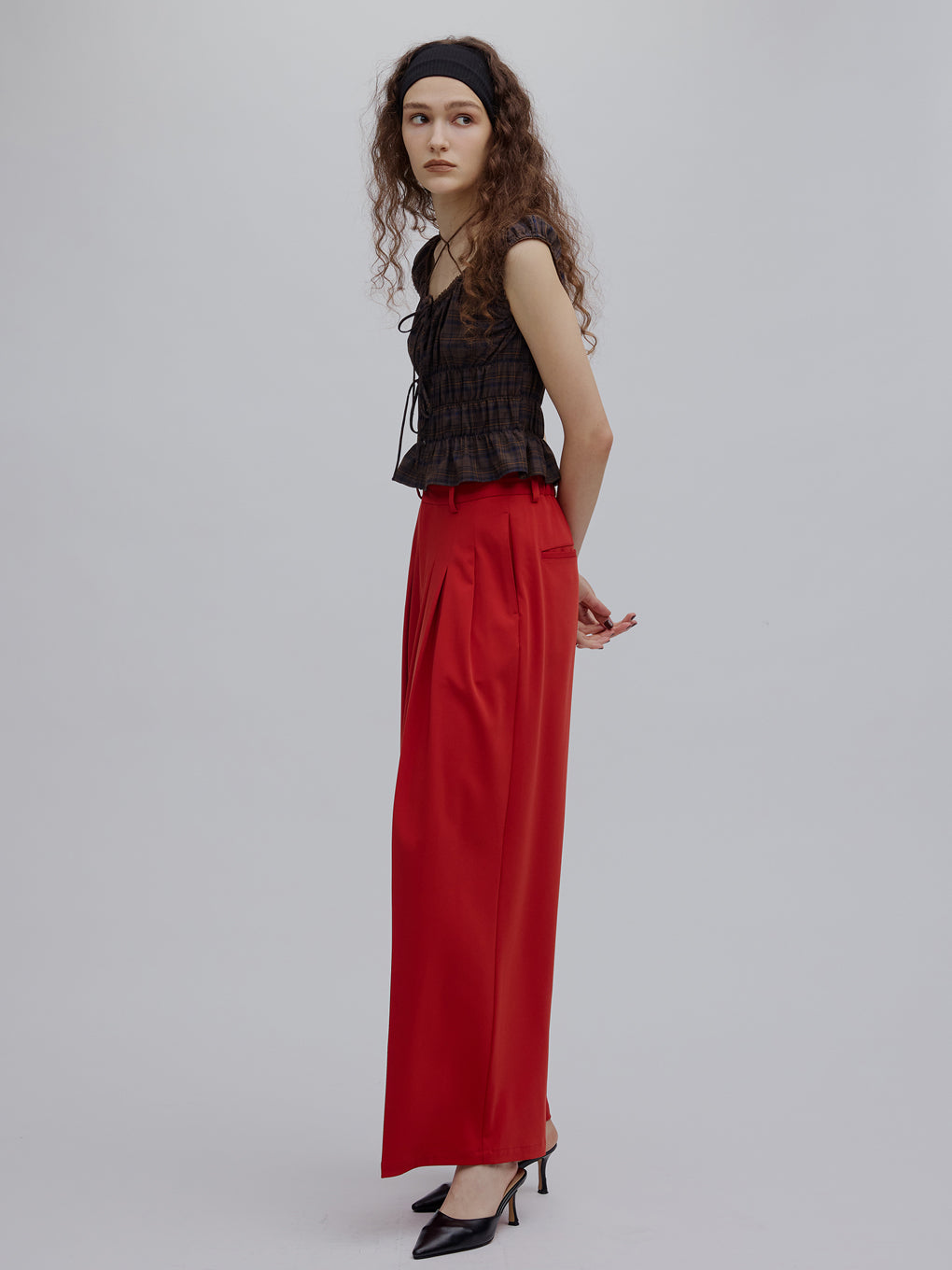 MODERN BALANCE TUCK PANTS