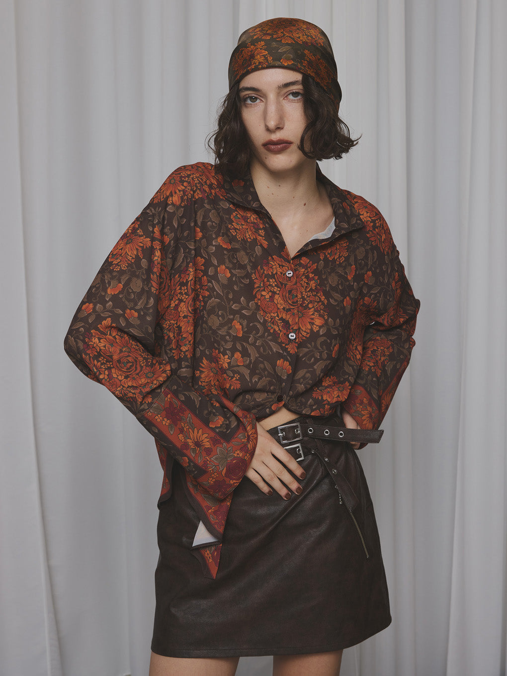 DAQHNE SCARF SHIRT