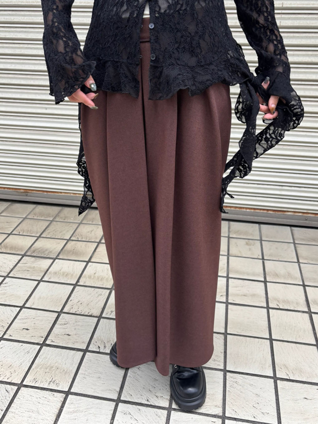UND CENTER FLARE SKIRT