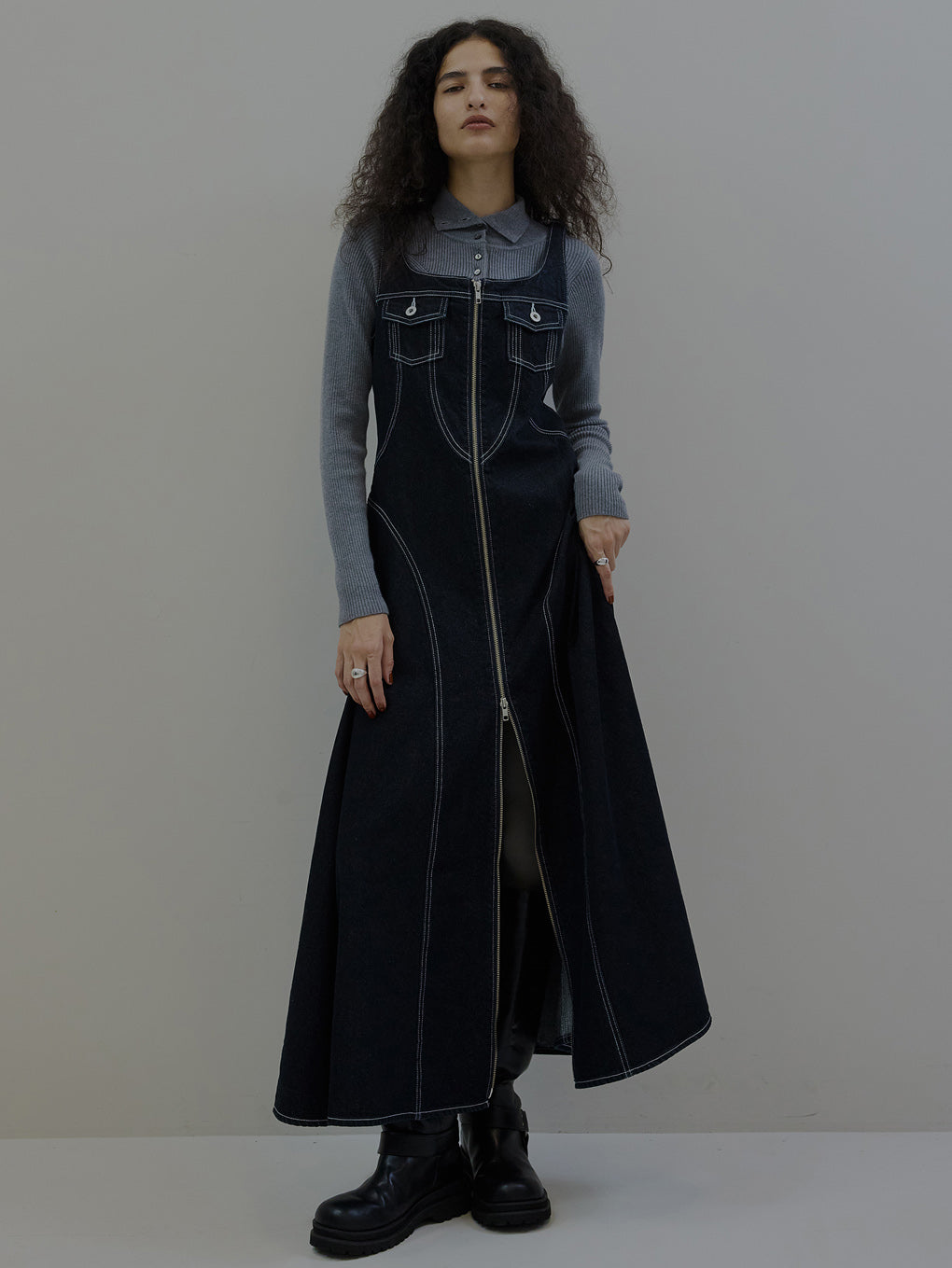 UND HIGH NECK BUTTON KNIT TOP