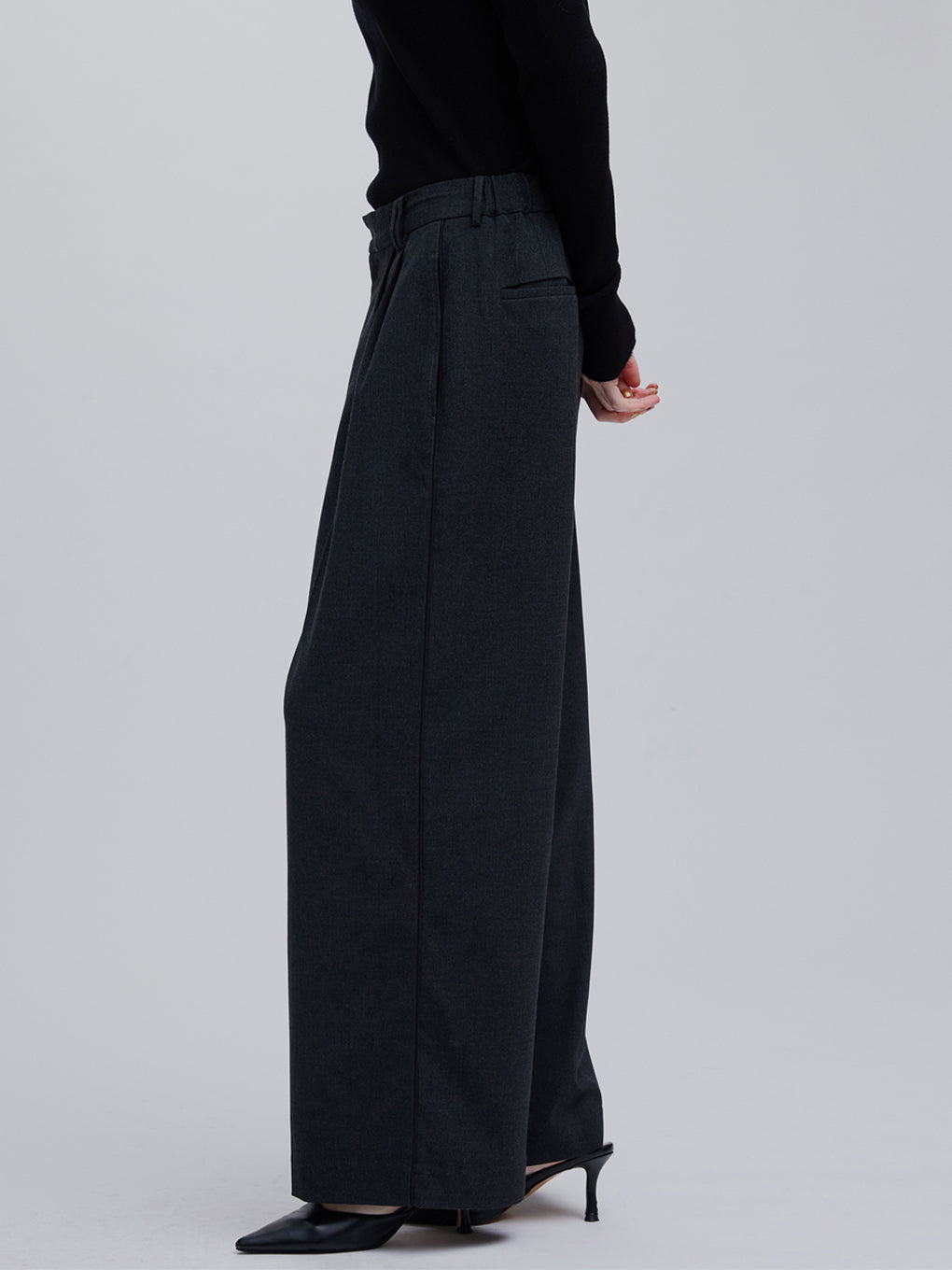 UND LINE DETAIL WIDE STRAIGHT PANTS