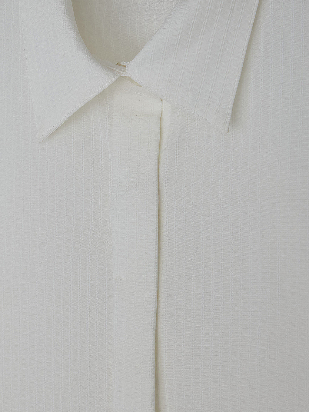 UND UNEVENNESS TIE BLOUSE