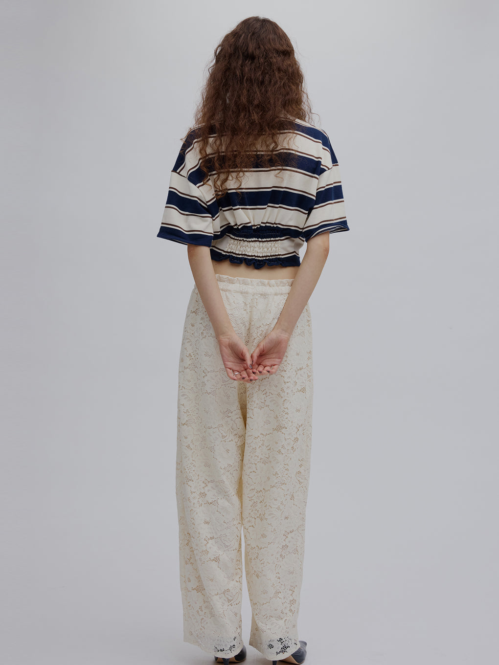 LACE GATHER CURVE PANTS