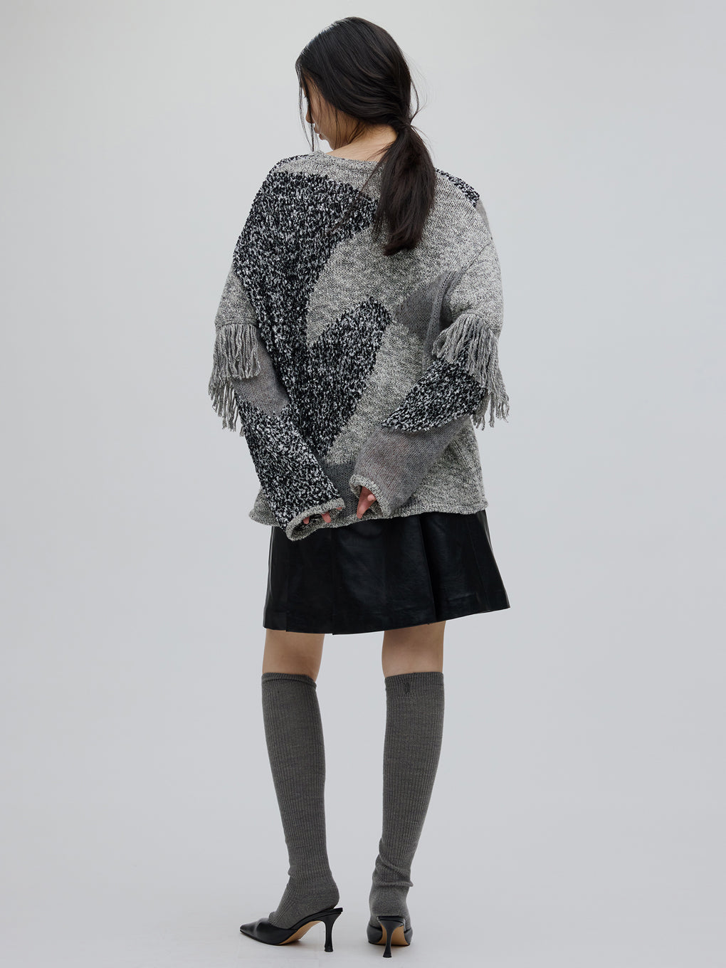 DOCKING PATTERN FRINGE KNIT