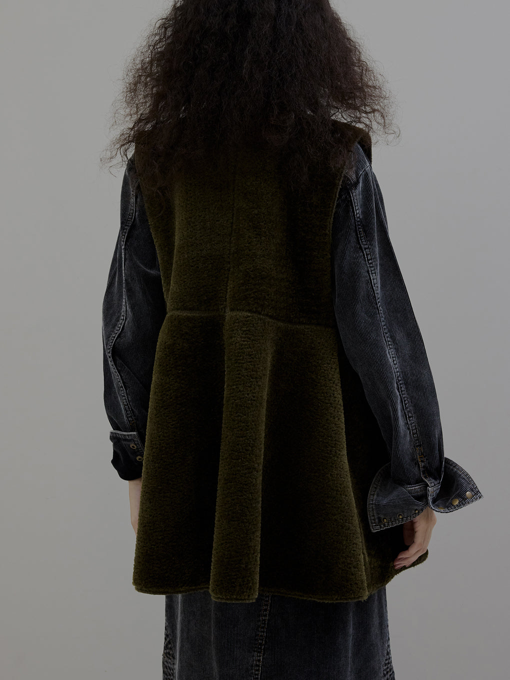 BOA V NECK REVERSIBLE PEPLUM VEST