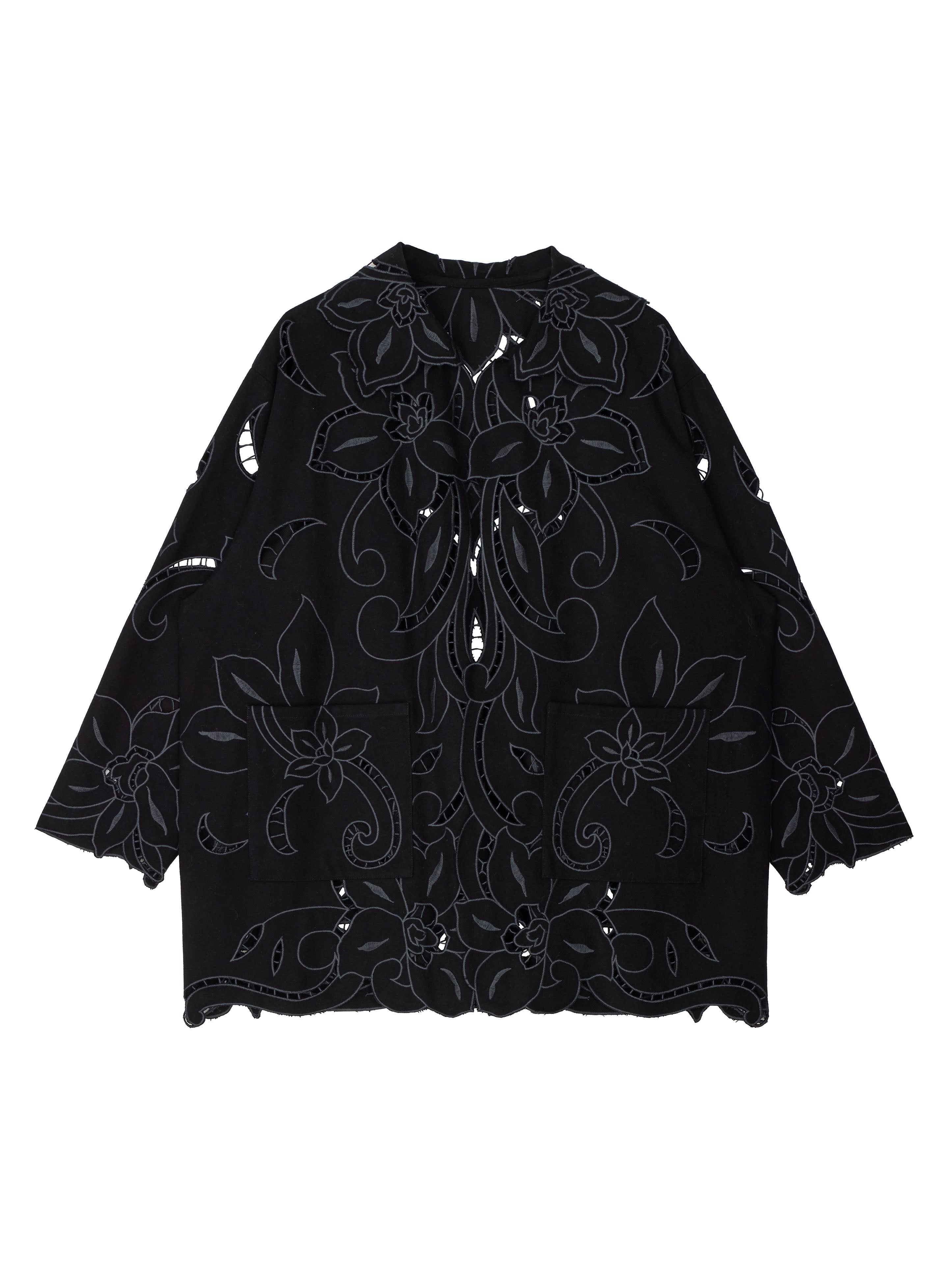 UND SCALLOPE EMBROIDERY OVERSIZE SHIRT