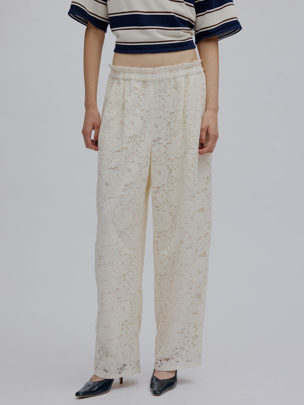 LACE GATHER CURVE PANTS