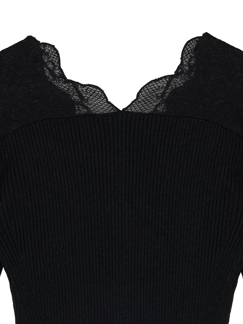 UND SCALLOPED LACE KNIT TOP