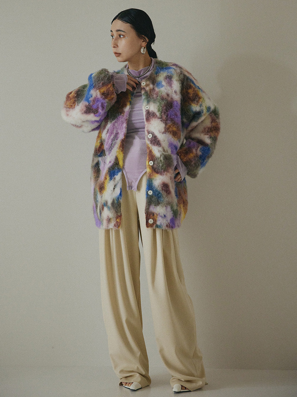 UND TEXTURE ART FLOWER KNIT CARDIGAN