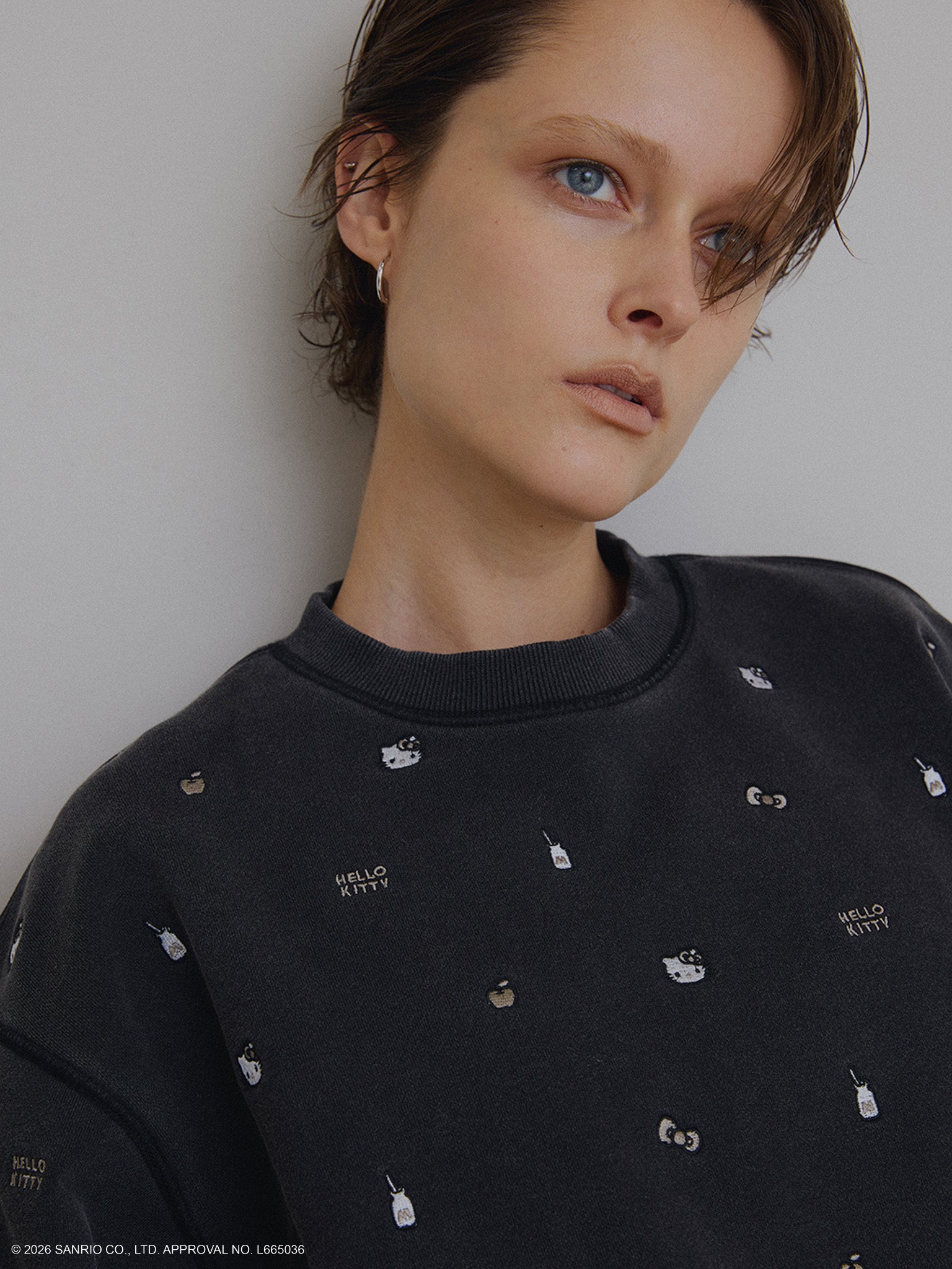 HELLO KITTY×Ameri EMBROIDERY SWEAT TOP