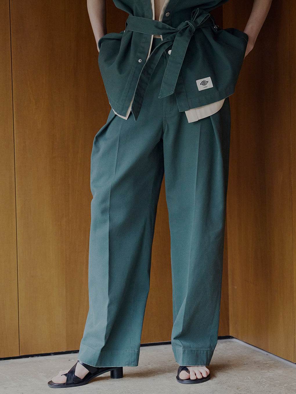 【2点セット】Ameriパンツネイビー&ディッキーズ　ホスピタルパンツ Dickies® × Ameri TUCK PANTS