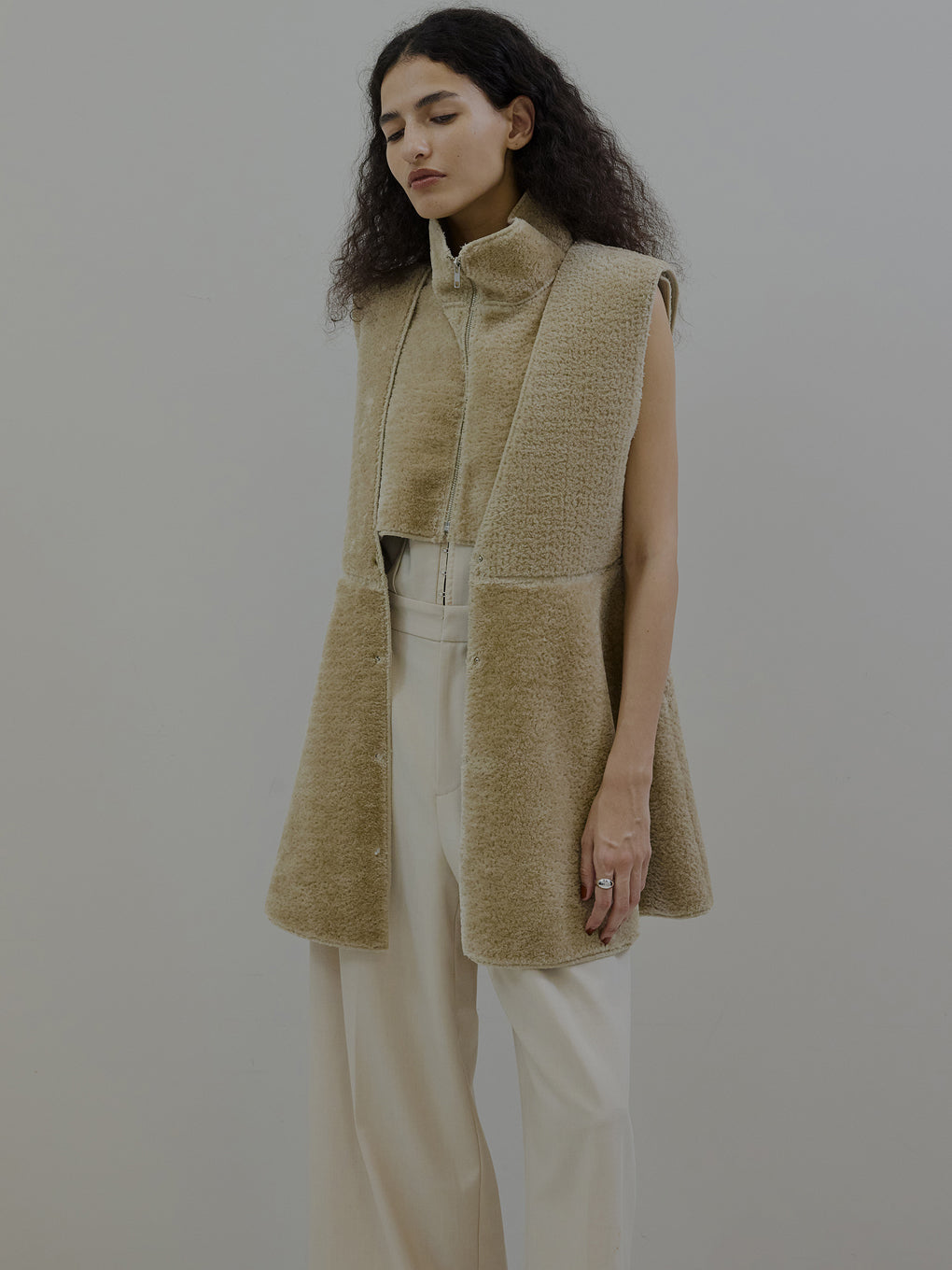 トップス BOA V NECK REVERSIBLE PEPLUM VEST BOA V NECK REVERSIBLE PEPLUM VEST