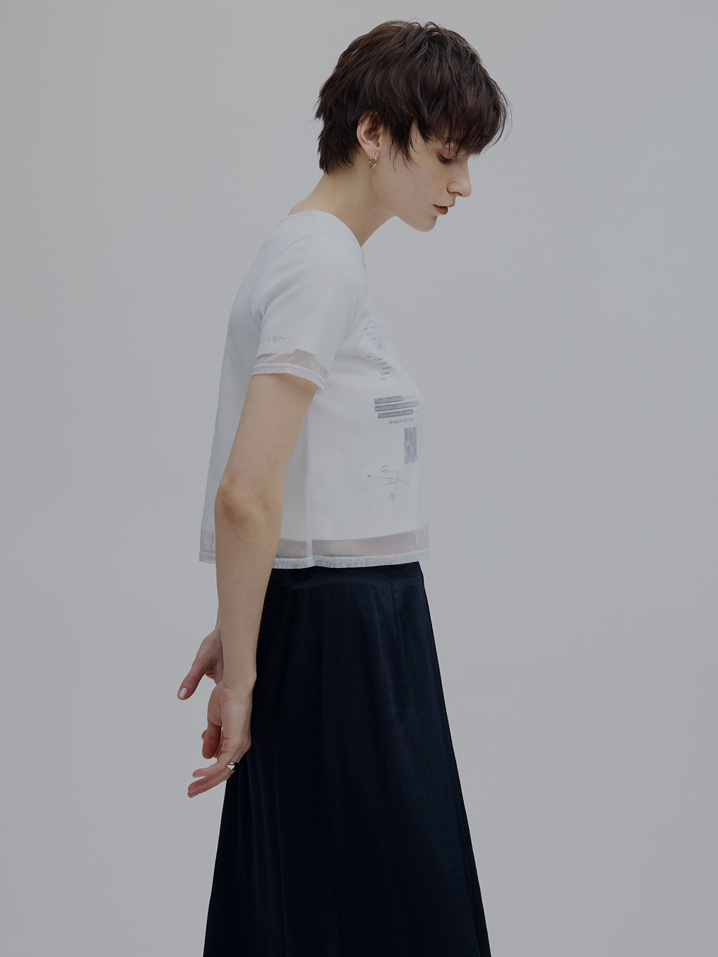 SHEER LAYERED GLIMMER GRAPHIC TEE