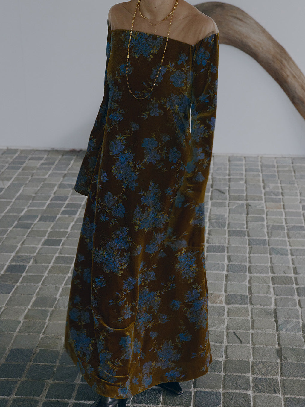 FLOWER PRINT VELOUR DRESS