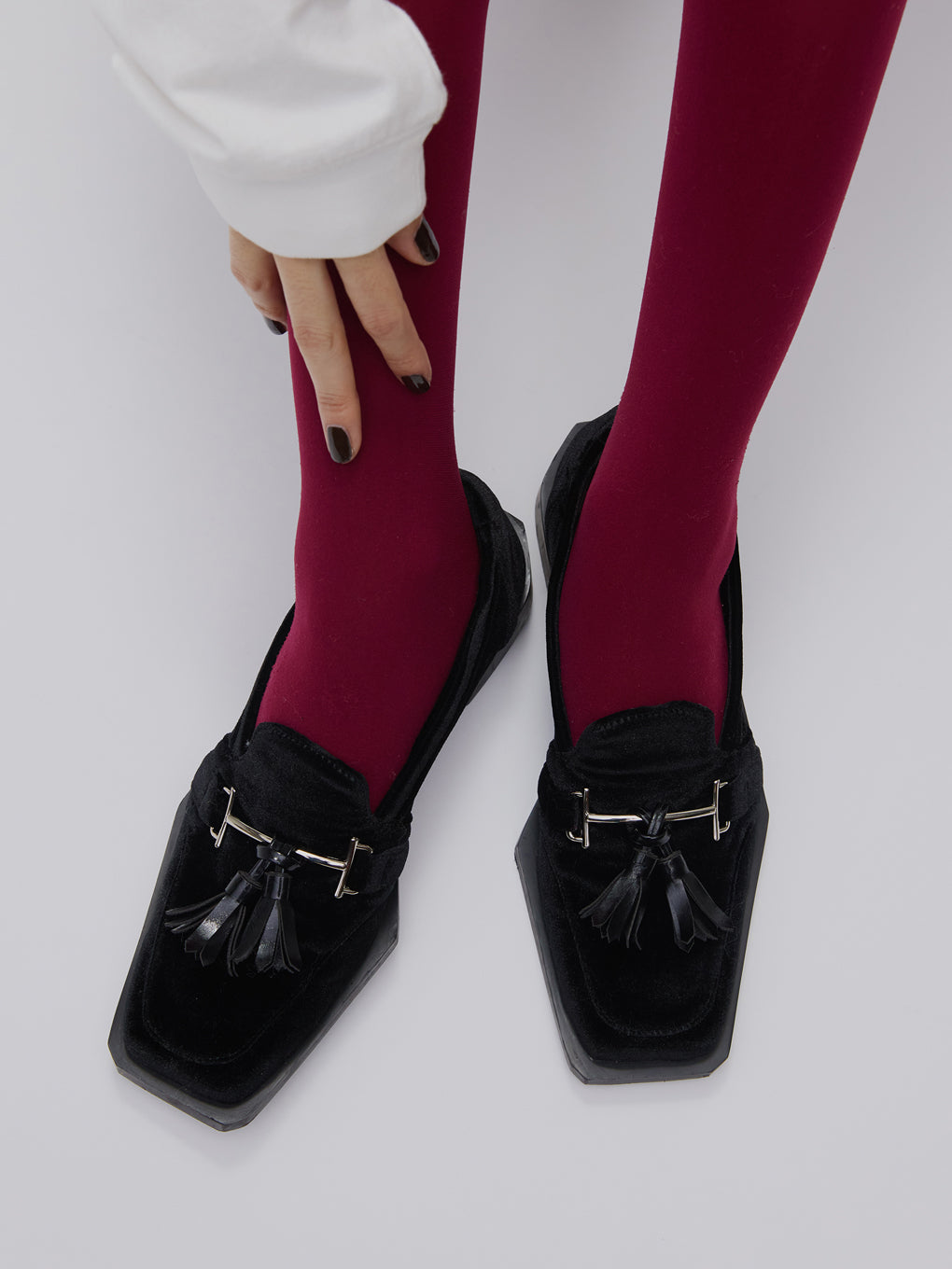 UND ANGULAR SOLE TASSEL LOAFER