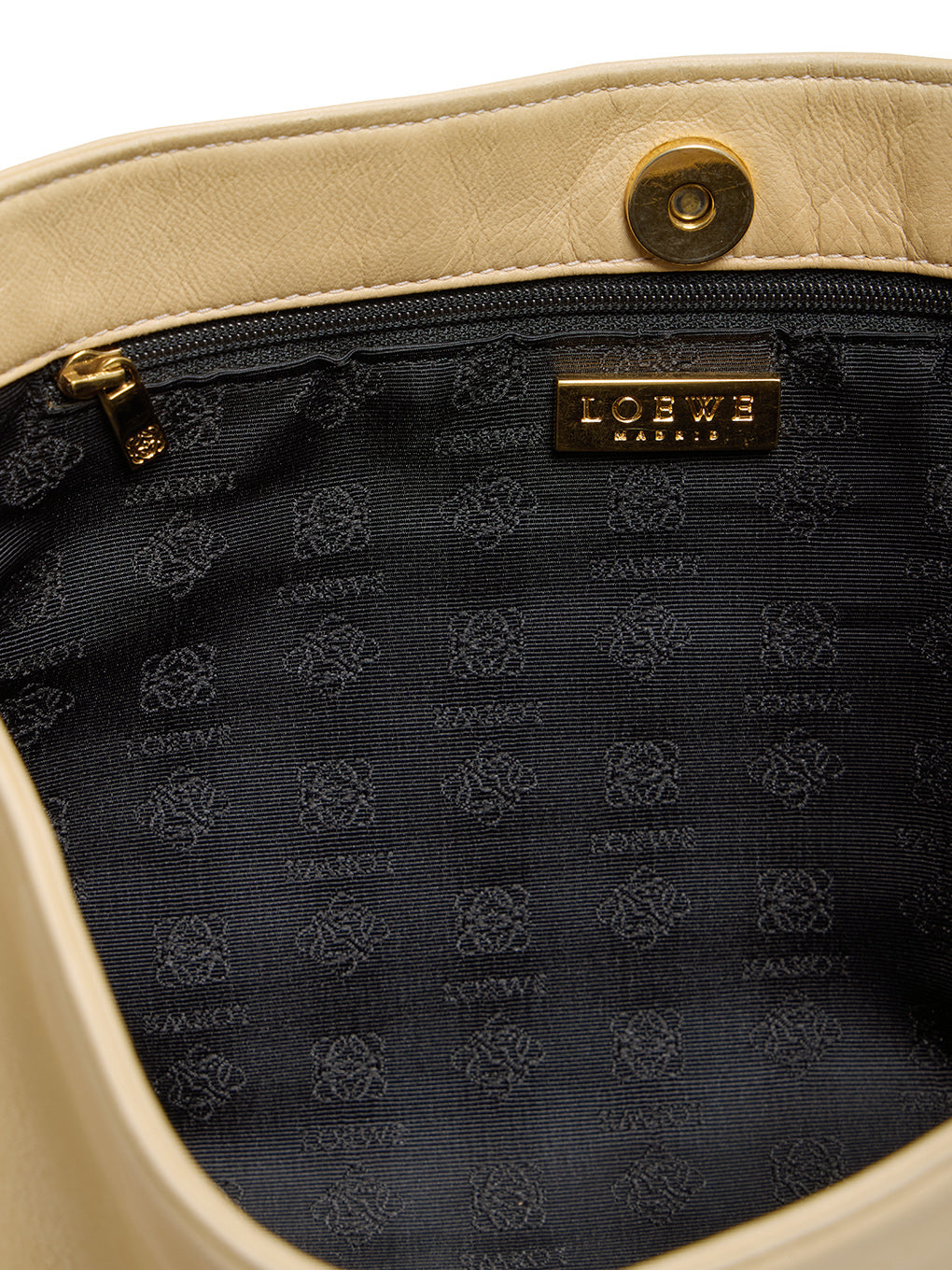 LOEWE ロゴ刻印ショルダーバッグ