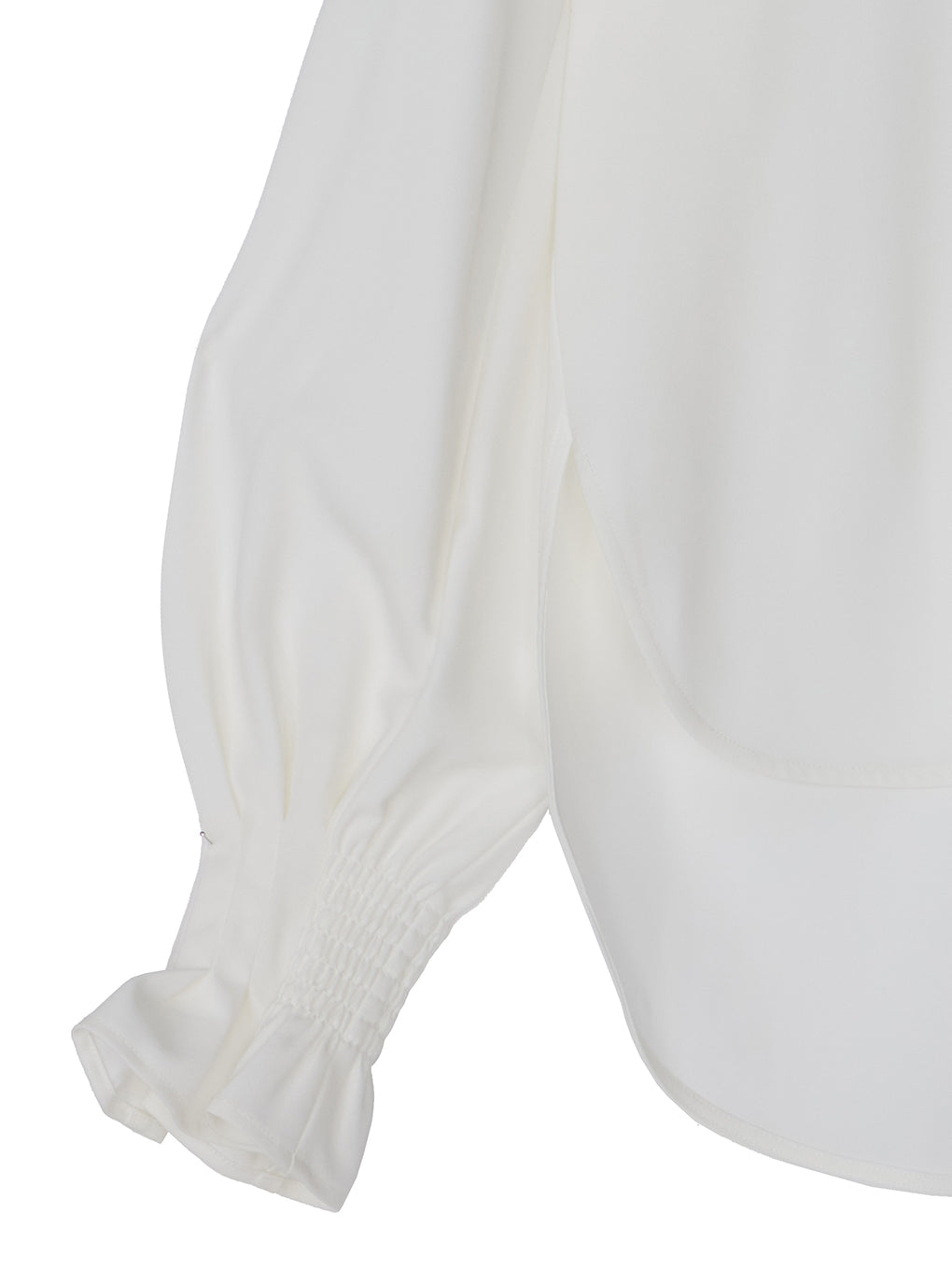 NECK RIBBON ARRANGE BLOUSE