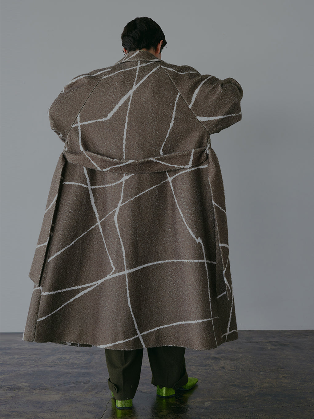 LITTLE FLARE LINE ART LONG COAT