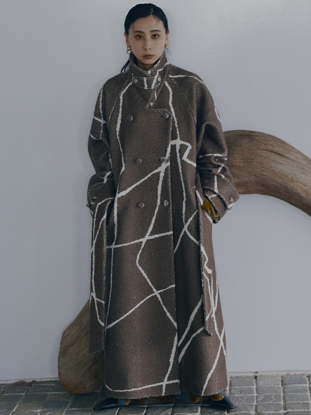 LITTLE FLARE LINE ART LONG COAT