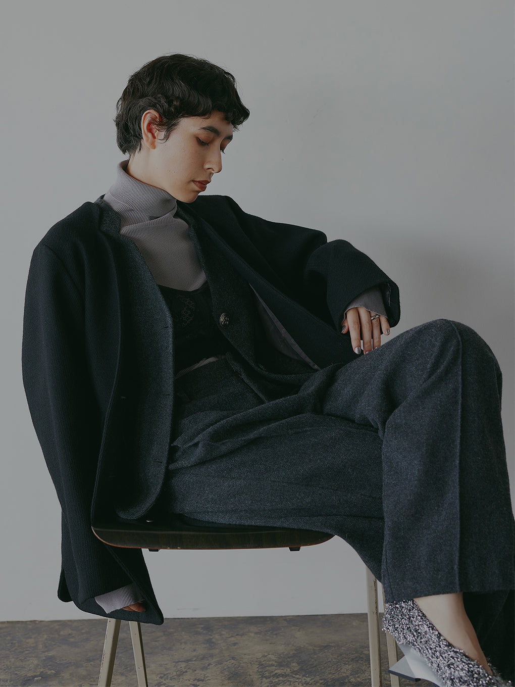 FORM WOOL STRAIGHT PANTS