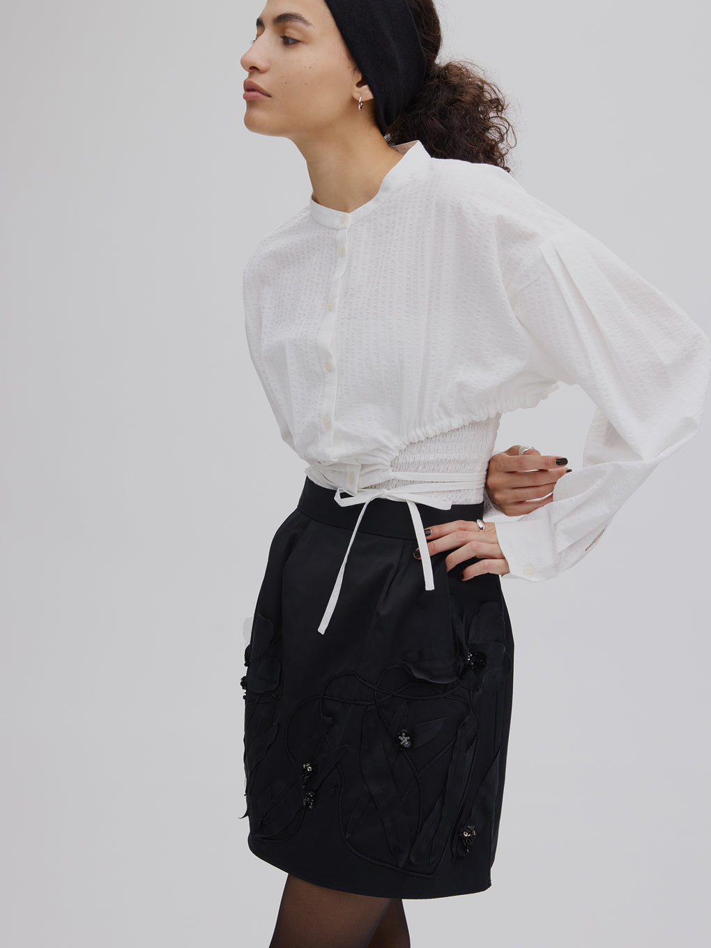 UND FLOUR MOTIF MINI SKIRT