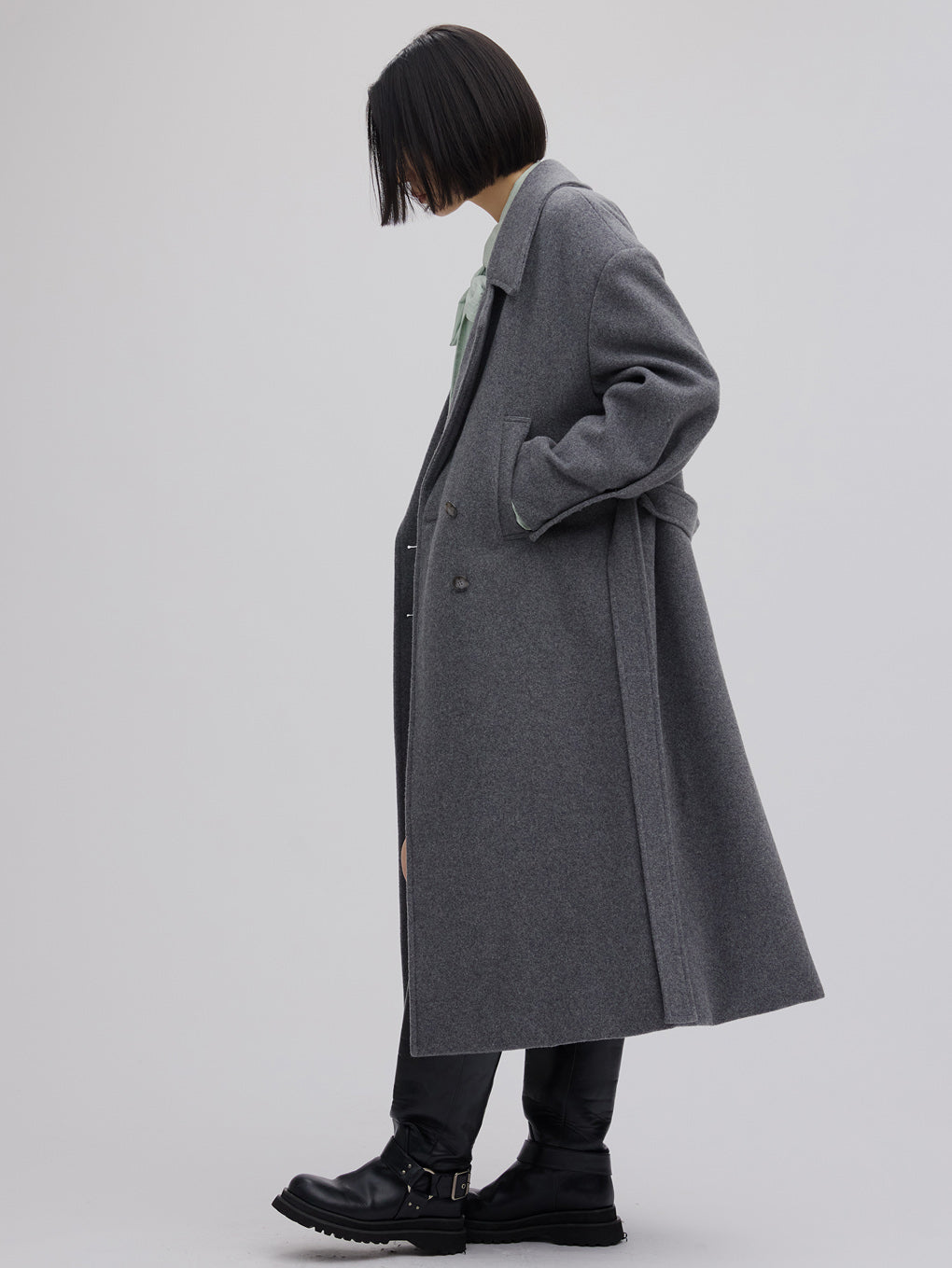 WIDE SHOULDER WOOL CHESTER COAT