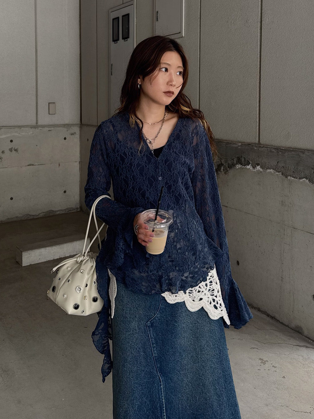 UND 2WAY CUT LACE FRILL TOP