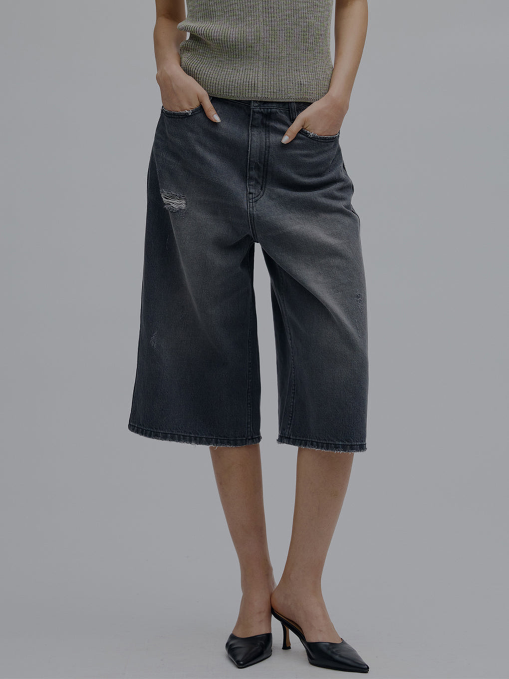 LOOSE DENIM HALF PANTS