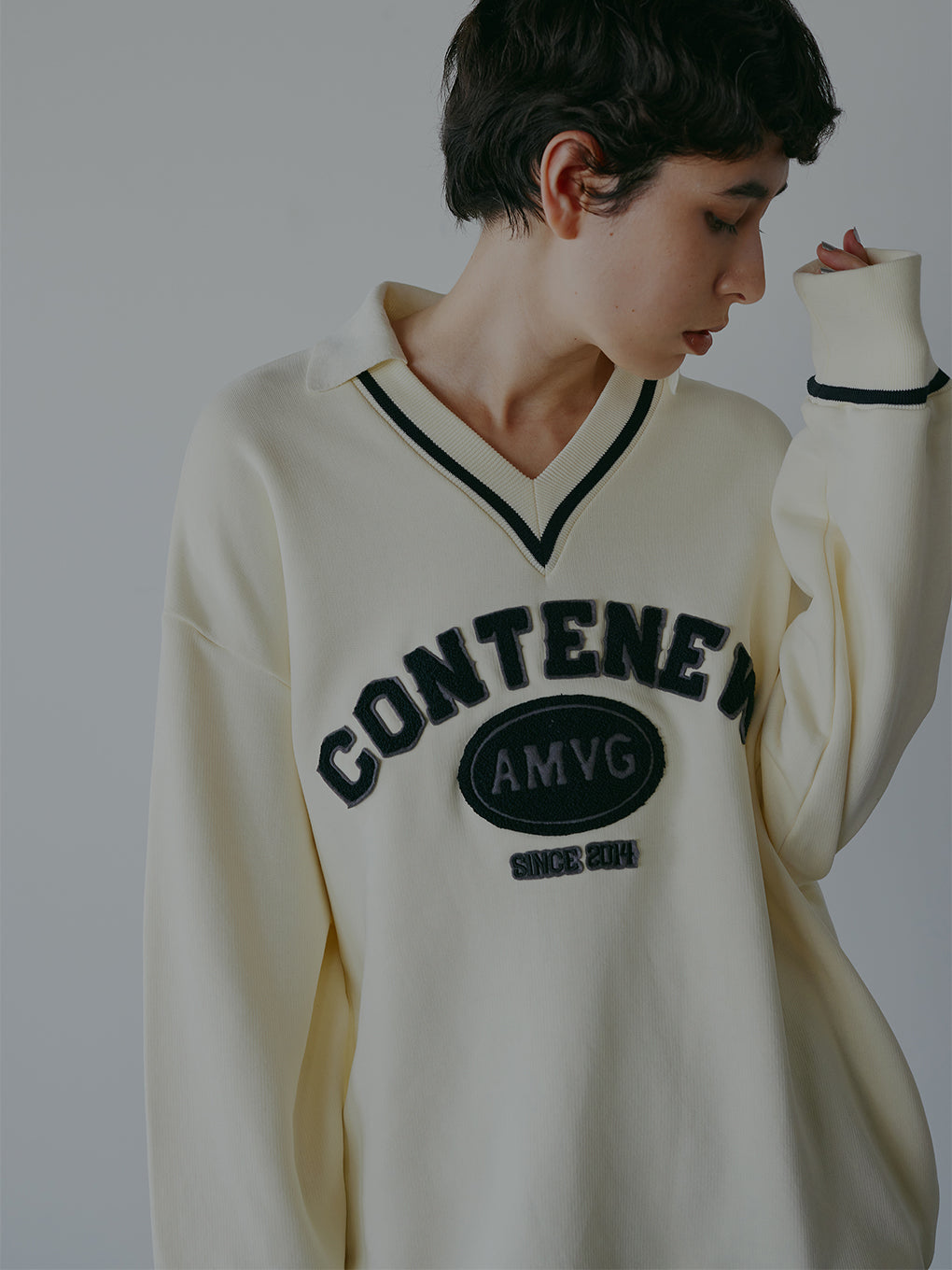 24AW CONCEPT LOGO EMBROIDERY SWEAT TOP