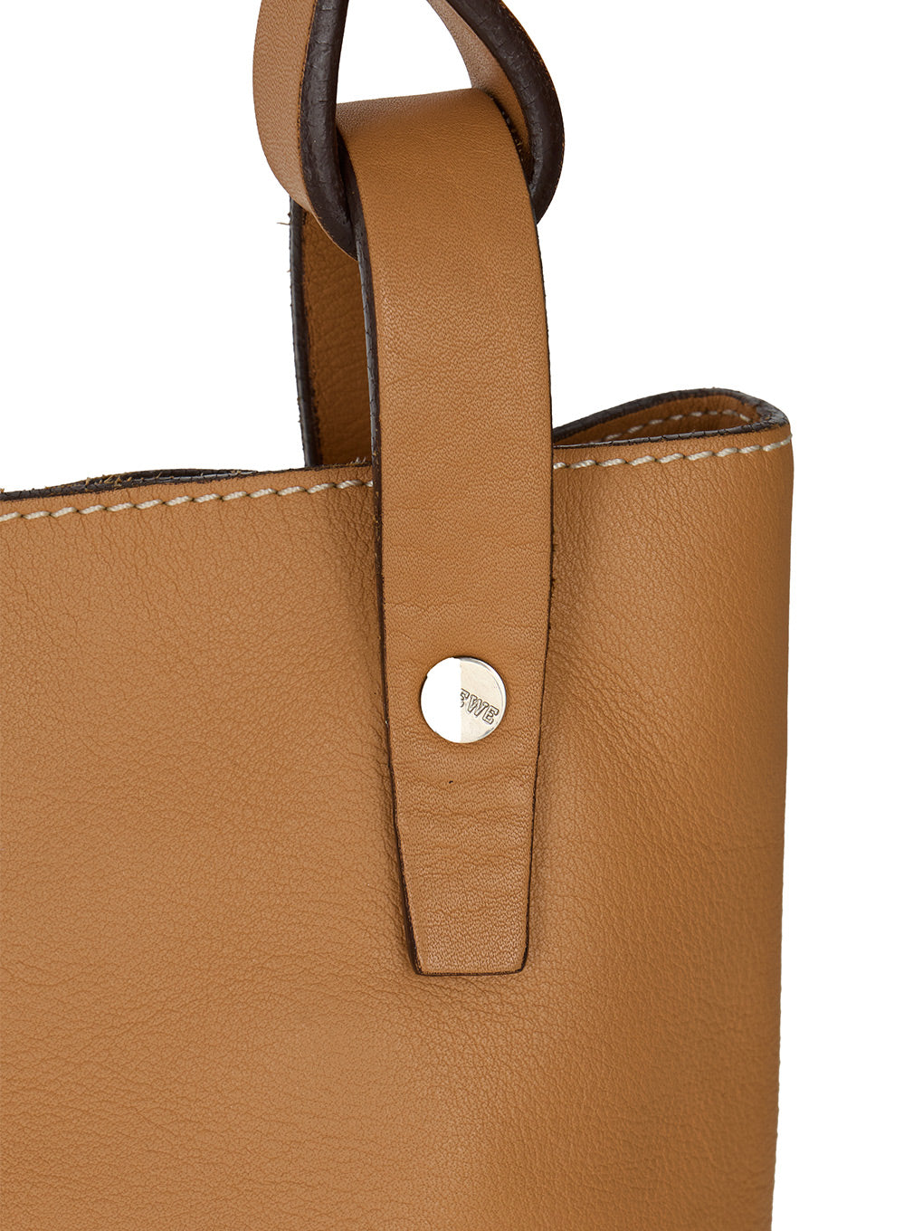 LOEWEナッパレザーフラットショルダーバッグ